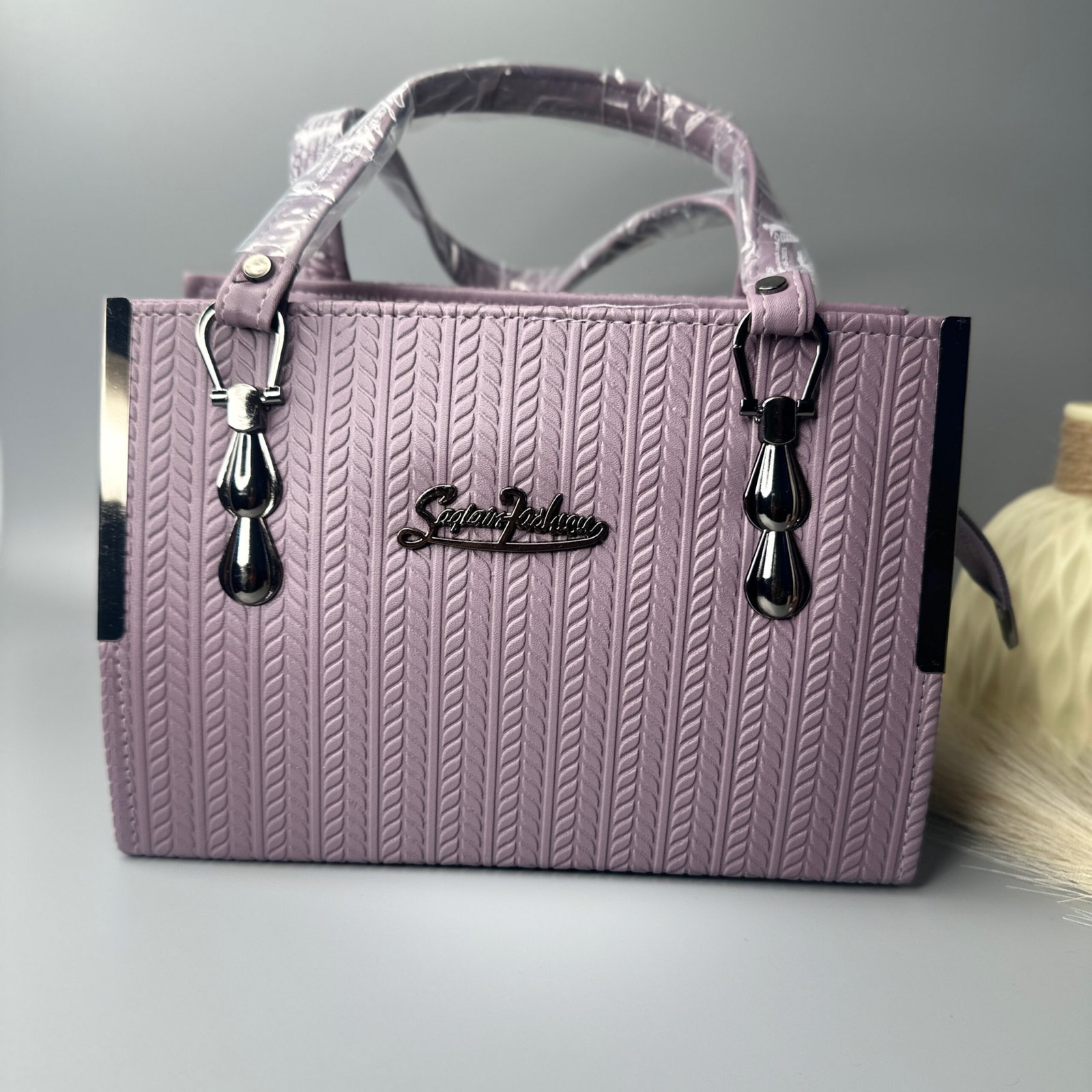 Handbag 1 - Image 4