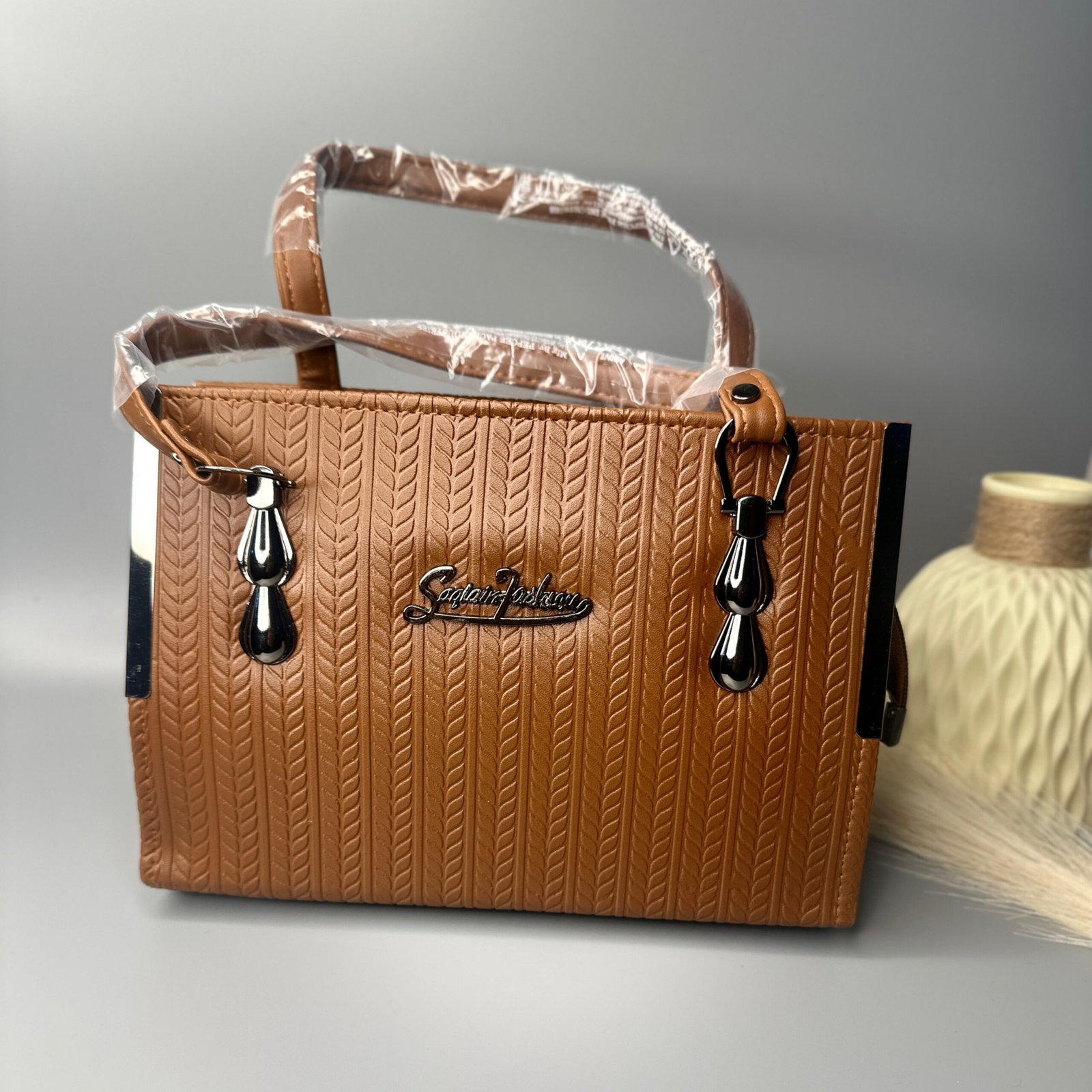 Handbag 1 - Image 2