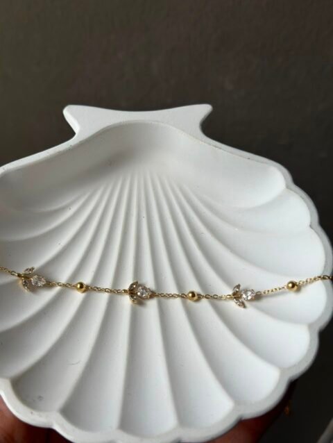 Tulip Bracelet White